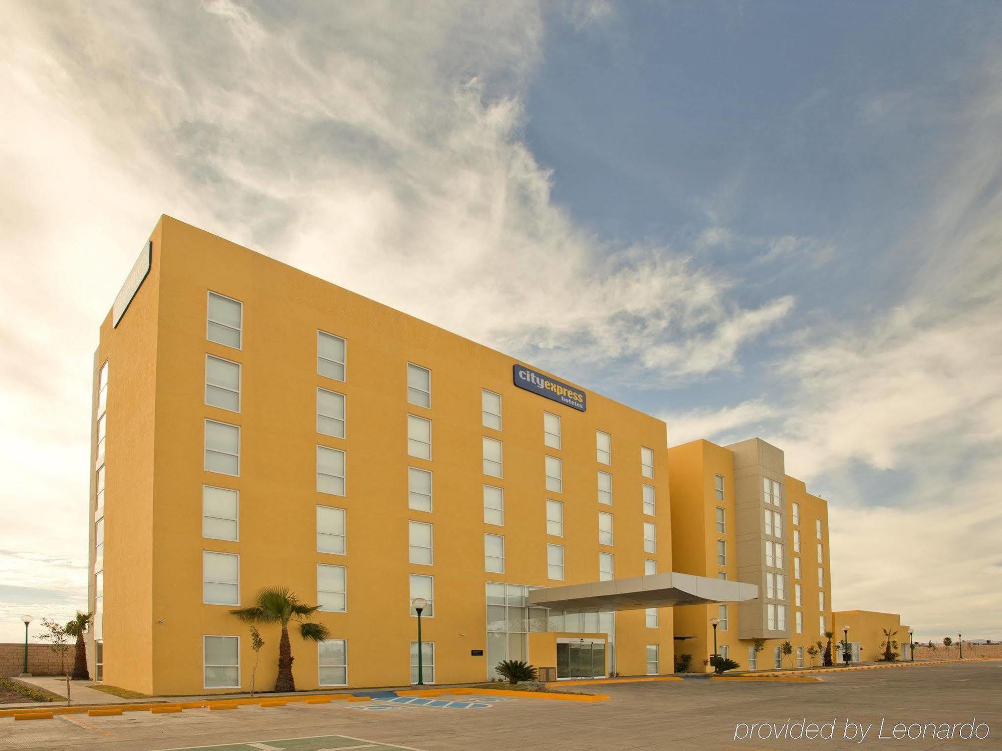 City Express By Marriott Дуранго Екстериор снимка